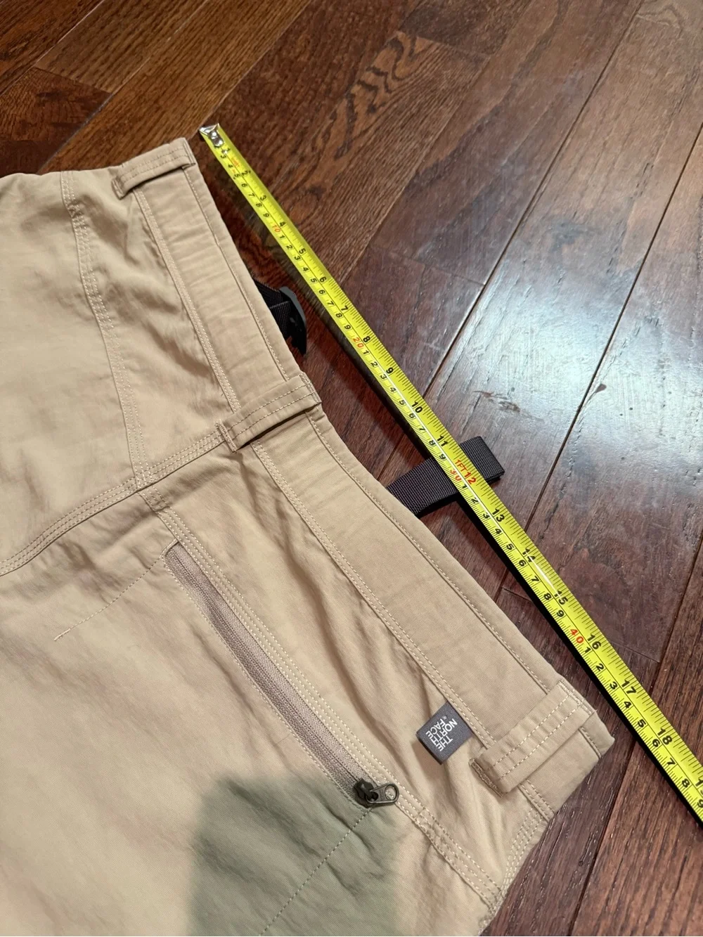 The North Face Men’s Beige Cargo Shorts with Adjustable Waist 36